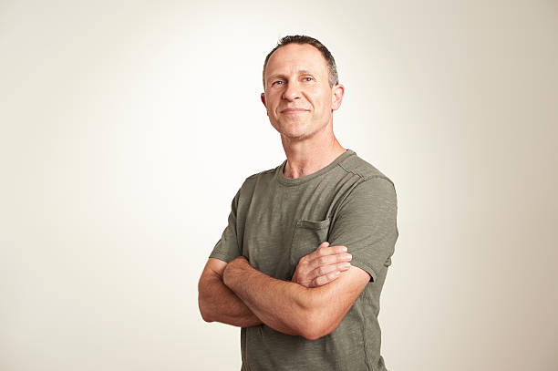 Andrew R